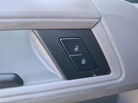 Volkswagen Crafter 35 2.0 TDI L3H3 Highline AIRCO / CRUISE CONTROLE / NAVI / CAMERA / TREKHAAK / CARPLAY