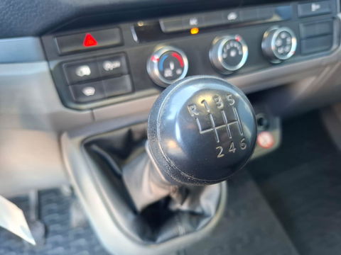 Volkswagen Crafter 35 2.0 TDI L3H3 Highline AIRCO / CRUISE CONTROLE / NAVI / CAMERA / TREKHAAK / CARPLAY
