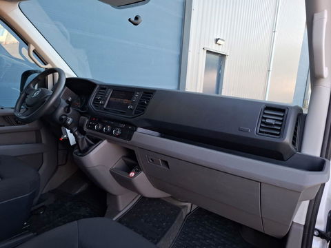 Volkswagen Crafter 35 2.0 TDI L3H3 Highline AIRCO / CRUISE CONTROLE / NAVI / CAMERA / TREKHAAK / CARPLAY