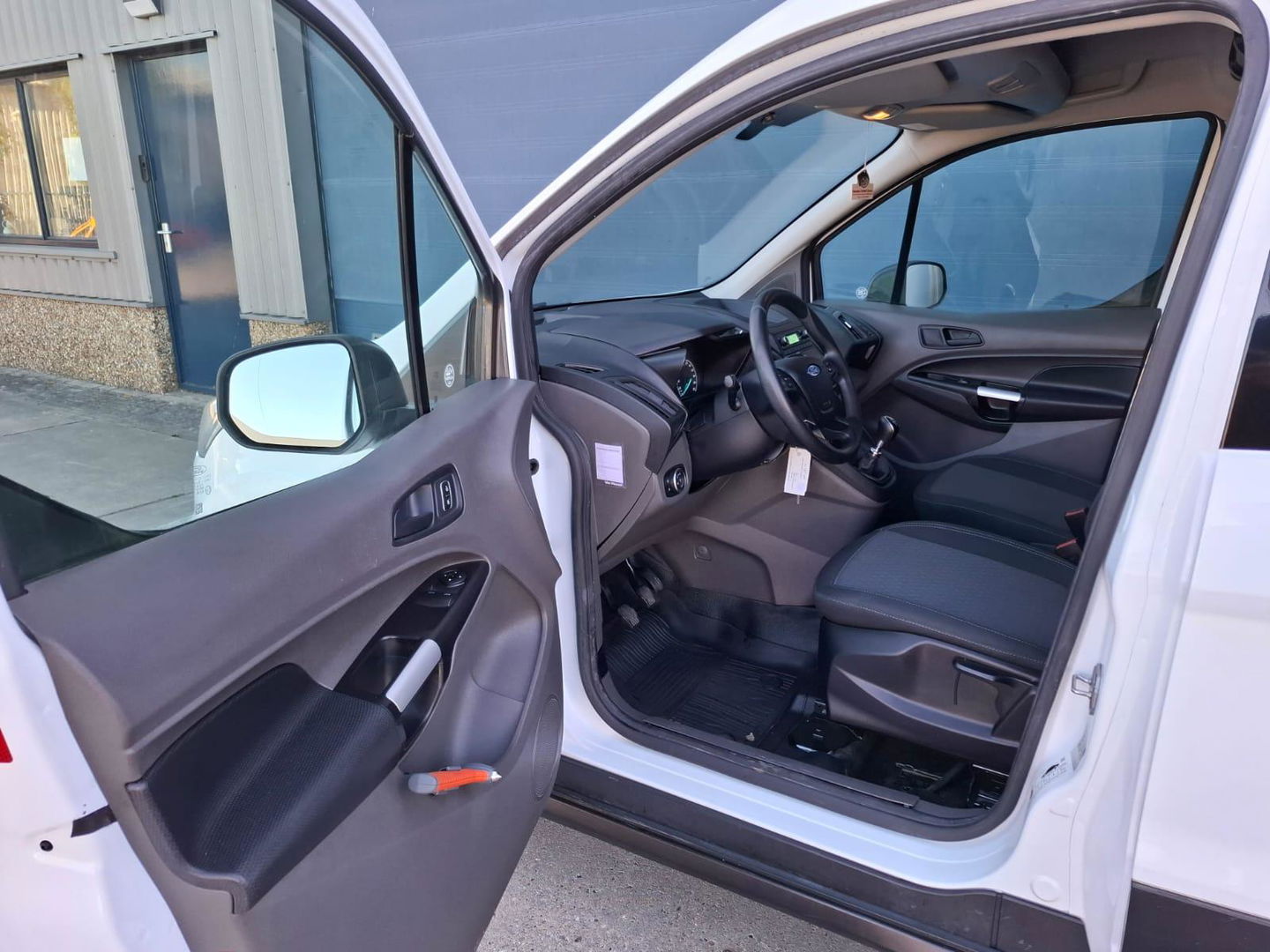Ford Transit Connect 1.5 EcoBlue L1 Trend AIRCO / CRUISE CONTROLE / TREKHAAK / EURO 6