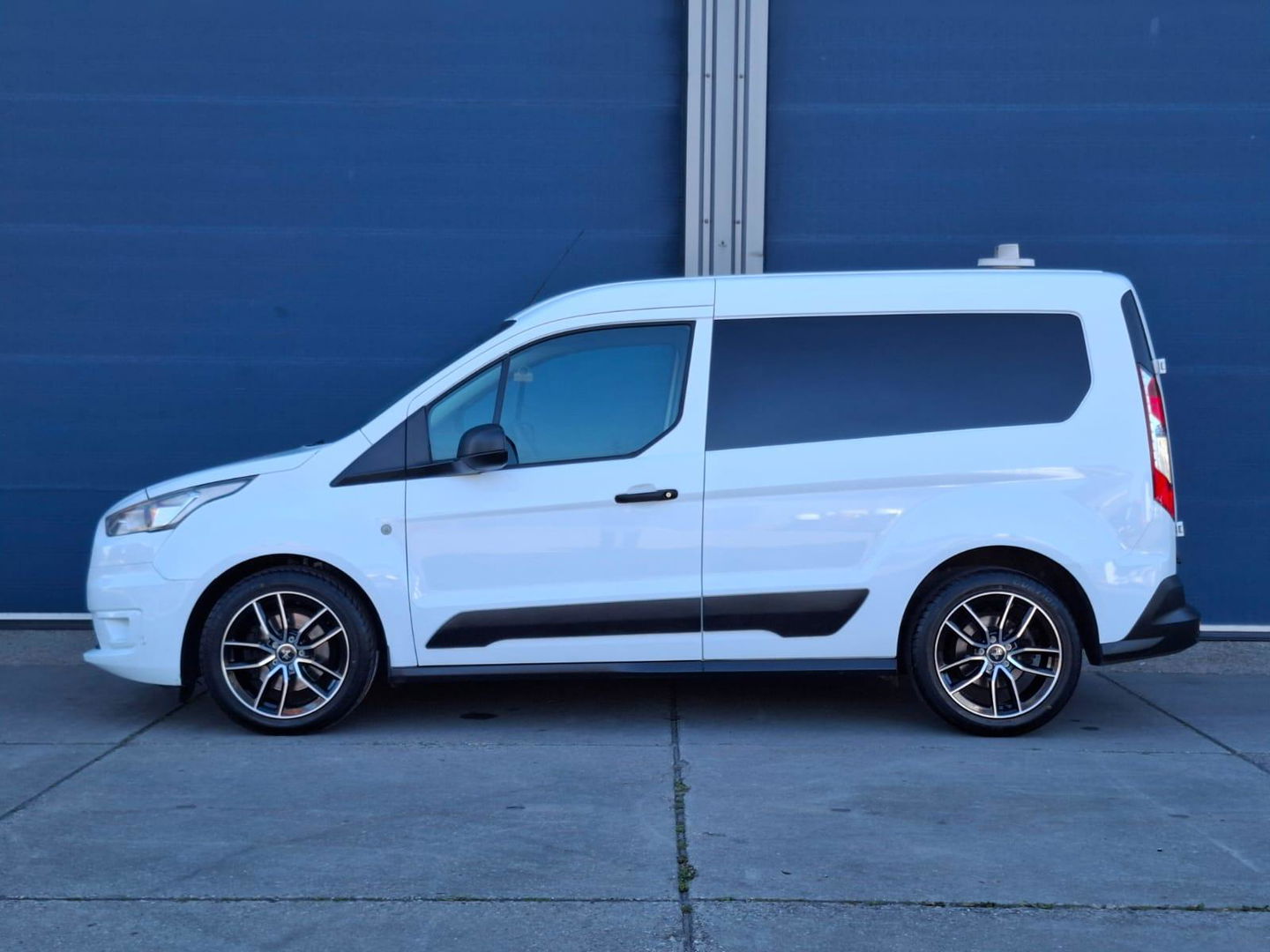 Ford Transit Connect 1.5 EcoBlue L1 Trend AIRCO / CRUISE CONTROLE / TREKHAAK / EURO 6