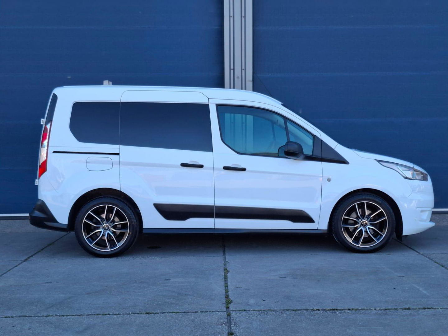 Ford Transit Connect 1.5 EcoBlue L1 Trend AIRCO / CRUISE CONTROLE / TREKHAAK / EURO 6