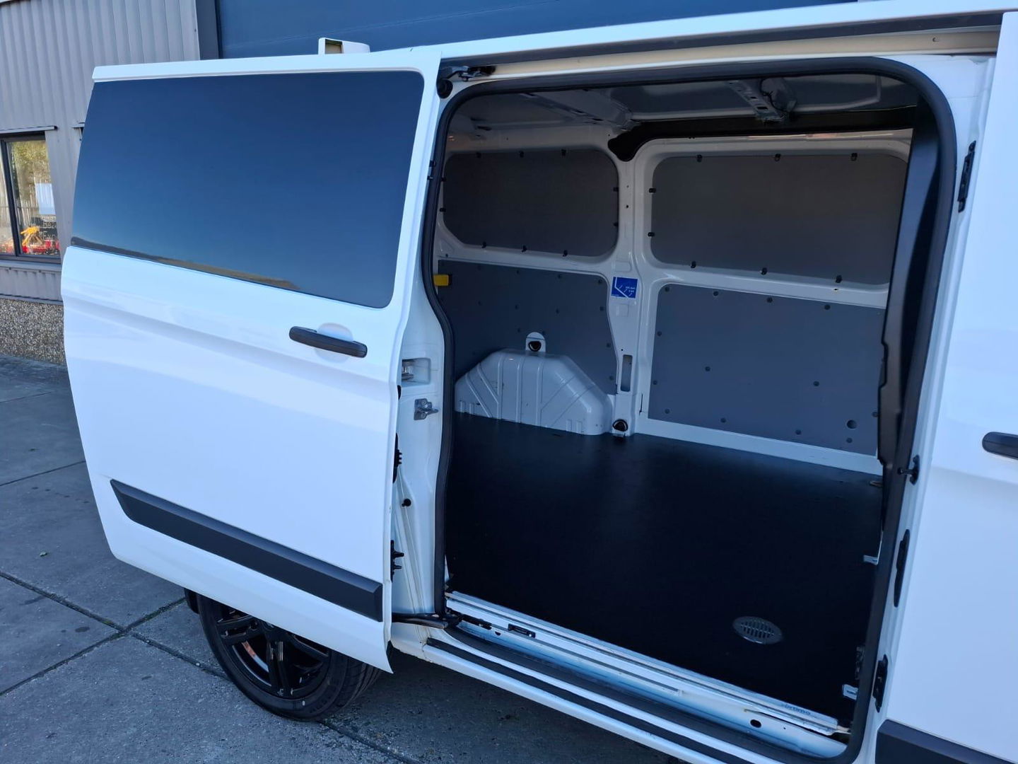 Ford Transit Custom 290 2.0 TDCI L1H1 Trend AIRCO / CRUISE CONTROLE / TREKHAAK / EURO 6