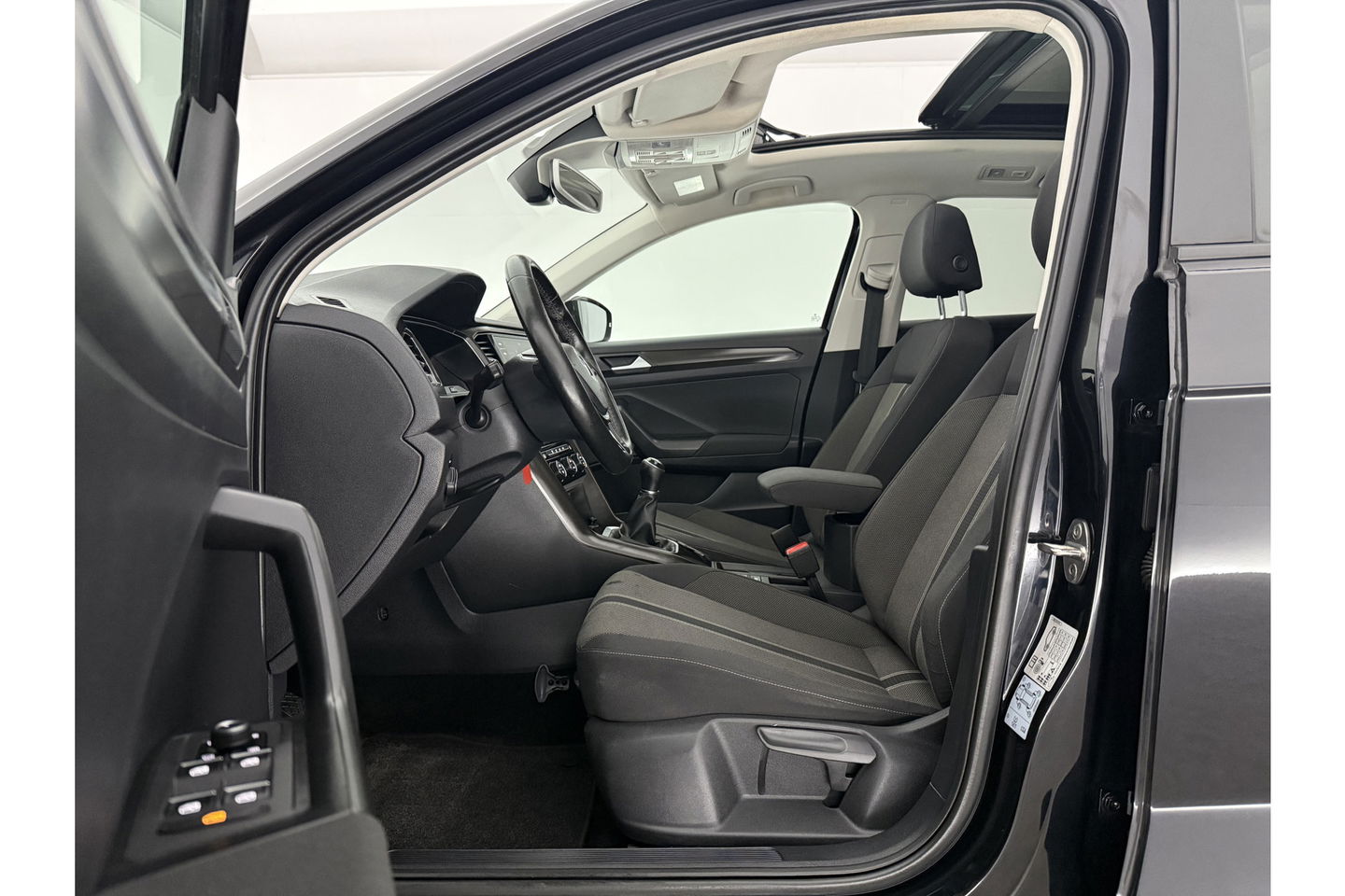 Volkswagen T-Roc 1.0 TSI Style Pano LED Carplay Clima Adaptive Cruise Navigatie PDC 18''LMV
