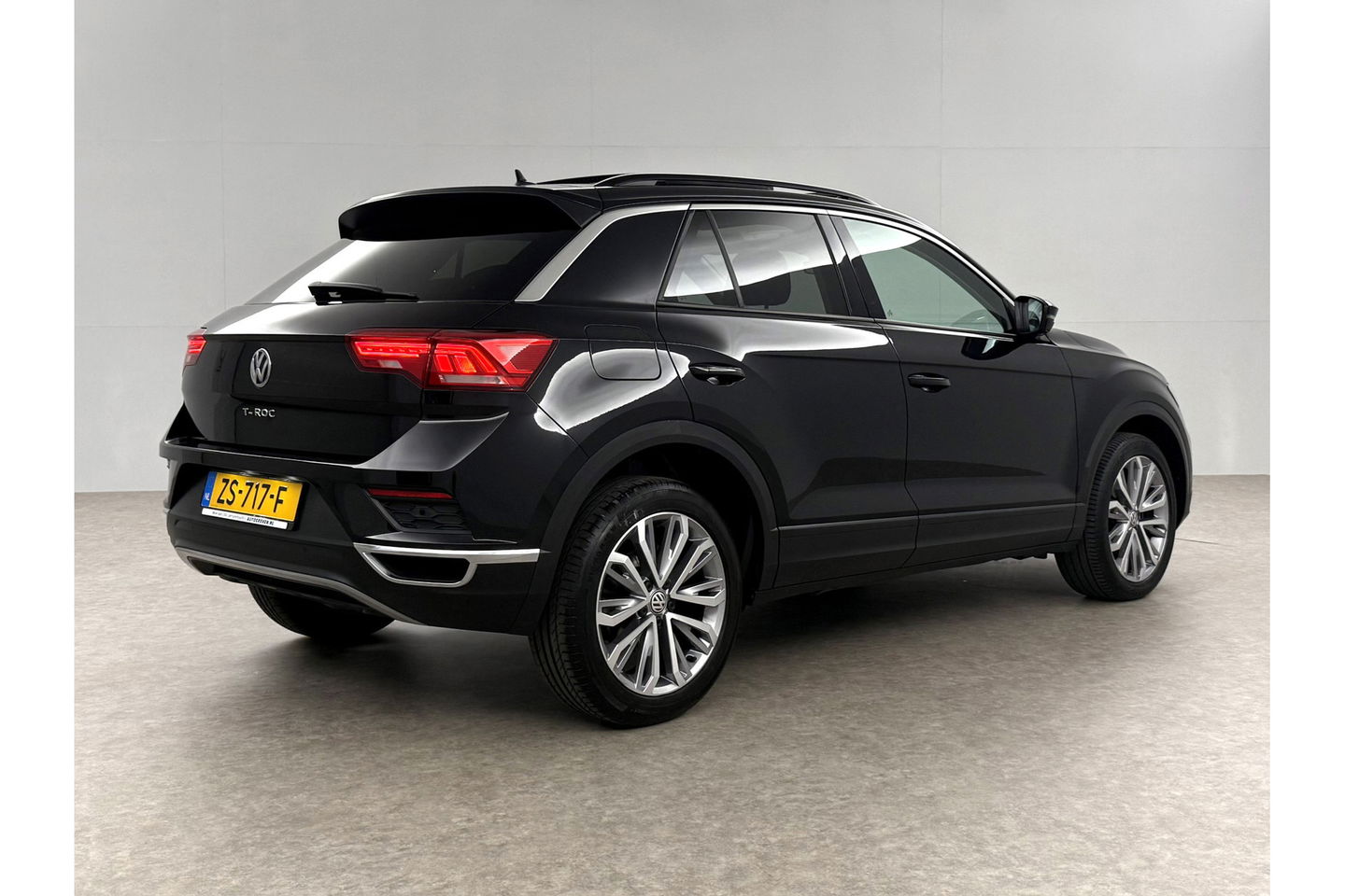 Volkswagen T-Roc 1.0 TSI Style Pano LED Carplay Clima Adaptive Cruise Navigatie PDC 18''LMV
