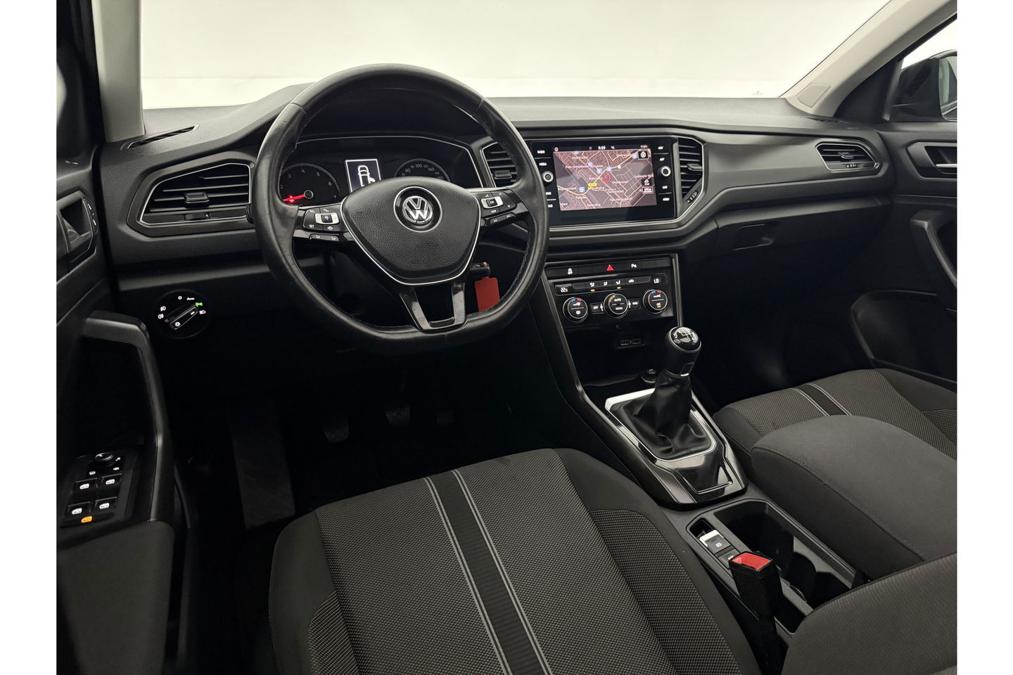 Volkswagen T-Roc 1.0 TSI Style Pano LED Carplay Clima Adaptive Cruise Navigatie PDC 18''LMV