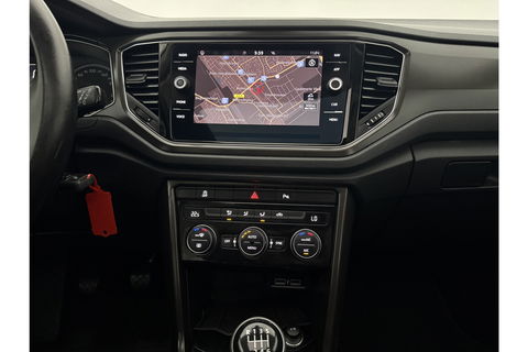 Volkswagen T-Roc 1.0 TSI Style Pano LED Carplay Clima Adaptive Cruise Navigatie PDC 18''LMV