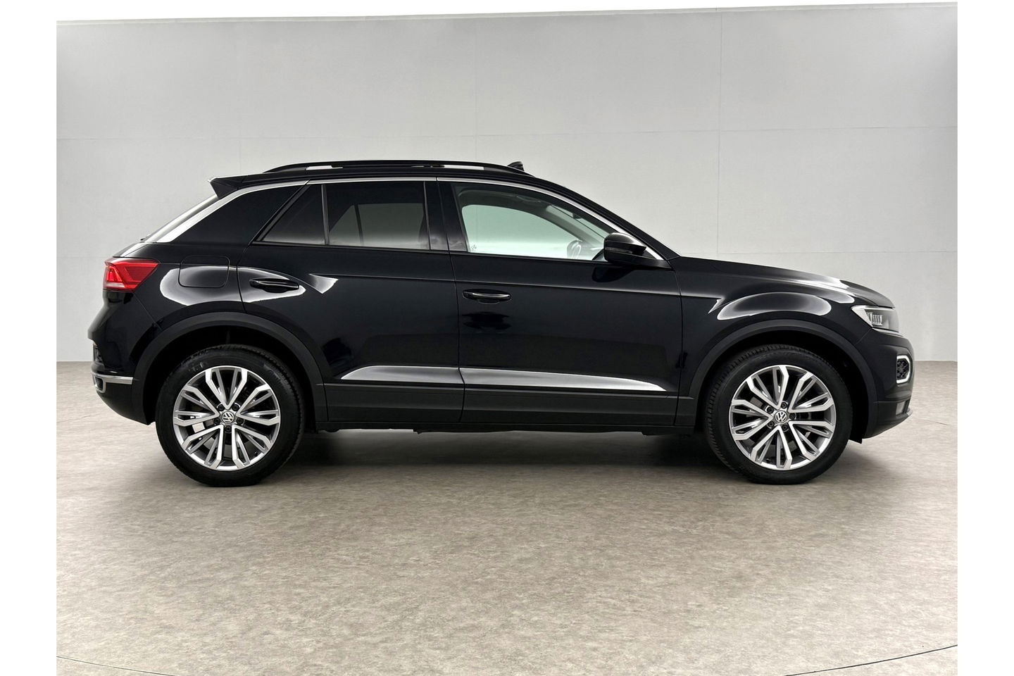 Volkswagen T-Roc 1.0 TSI Style Pano LED Carplay Clima Adaptive Cruise Navigatie PDC 18''LMV