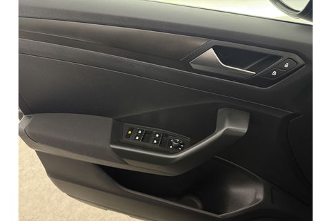 Volkswagen T-Roc 1.0 TSI Style Pano LED Carplay Clima Adaptive Cruise Navigatie PDC 18''LMV