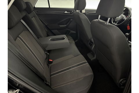Volkswagen T-Roc 1.0 TSI Style Pano LED Carplay Clima Adaptive Cruise Navigatie PDC 18''LMV