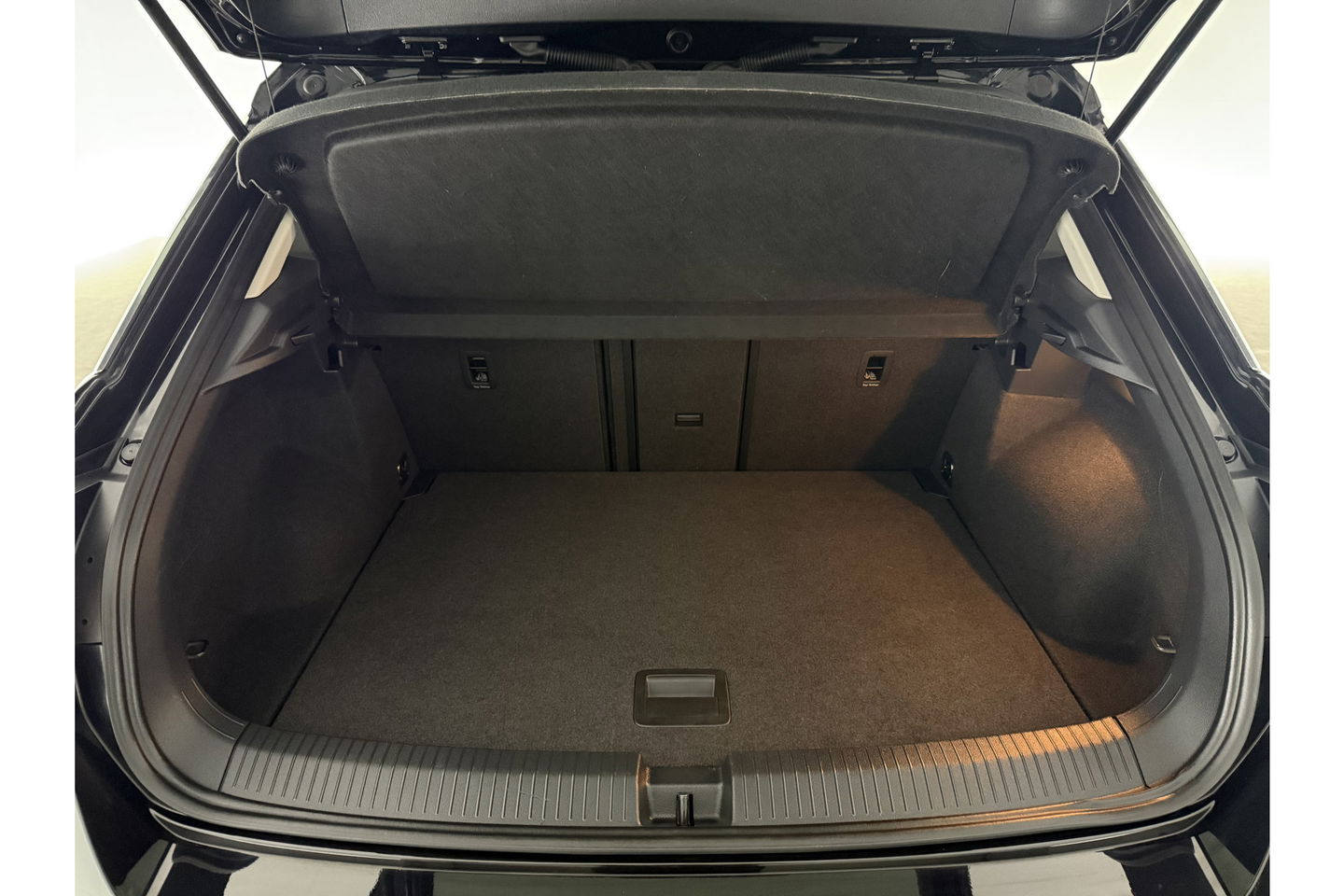 Volkswagen T-Roc 1.0 TSI Style Pano LED Carplay Clima Adaptive Cruise Navigatie PDC 18''LMV