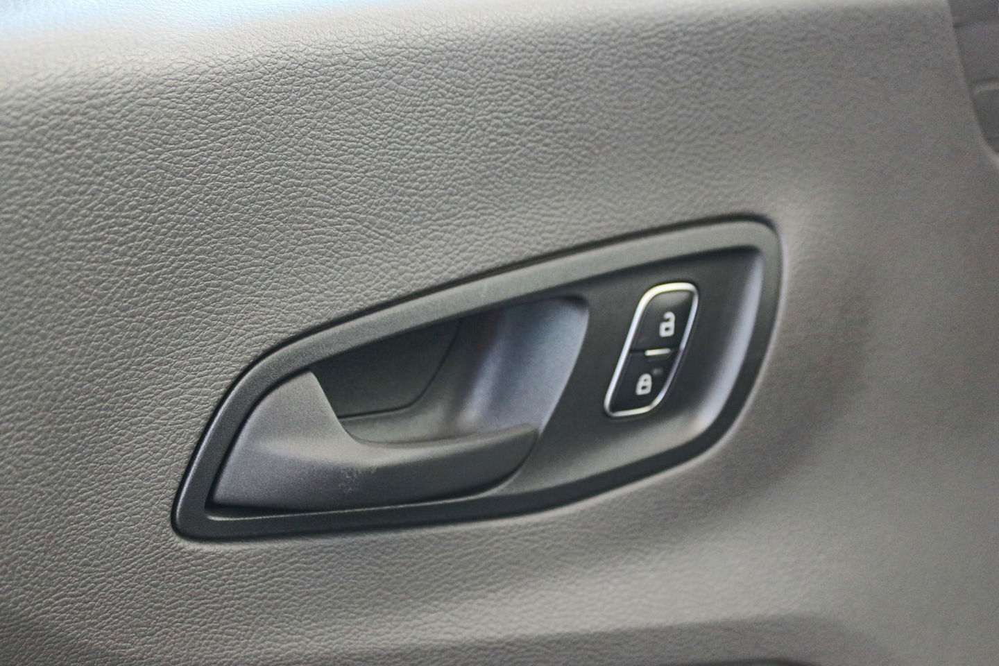 Ford E-Transit 350 L2H2 Trend 68 kWh