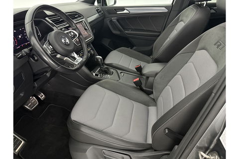 Volkswagen Tiguan 1.5 TSI 150PK ACT R-Line | Black Style Pakket | Pano LED Trekhaak ACC Virtual Camera Clima Navi PDC 18''LMV