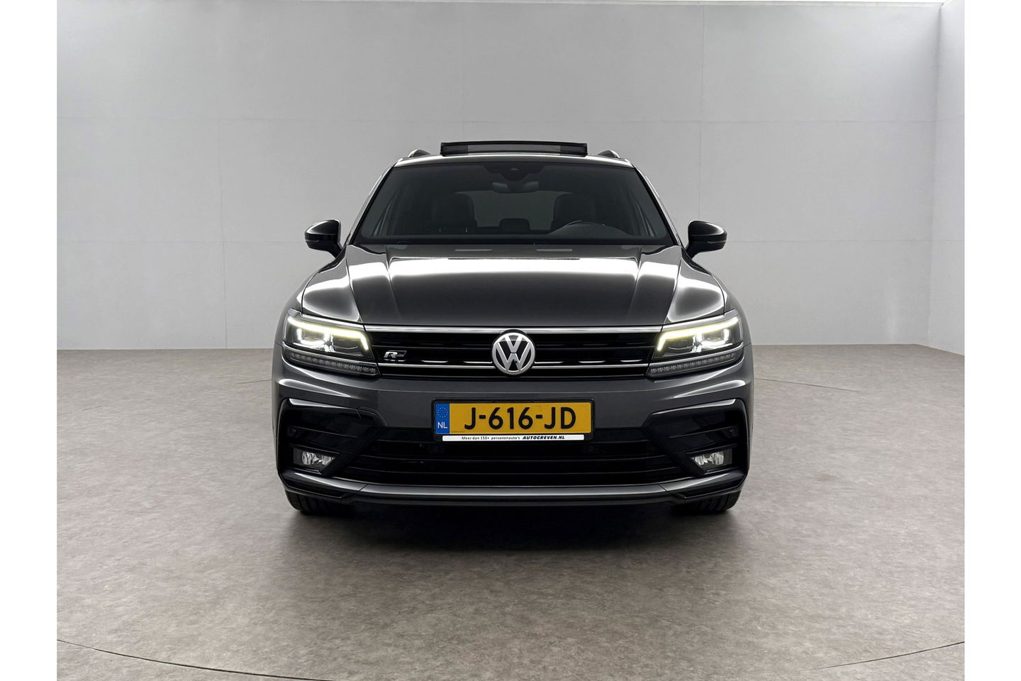 Volkswagen Tiguan 1.5 TSI 150PK ACT R-Line | Black Style Pakket | Pano LED Trekhaak ACC Virtual Camera Clima Navi PDC 18''LMV