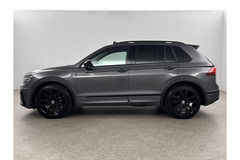 Volkswagen Tiguan 1.5 TSI 150PK ACT R-Line | Black Style Pakket | Pano LED Trekhaak ACC Virtual Camera Clima Navi PDC 18''LMV