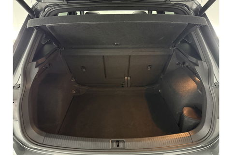 Volkswagen Tiguan 1.5 TSI 150PK ACT R-Line | Black Style Pakket | Pano LED Trekhaak ACC Virtual Camera Clima Navi PDC 18''LMV