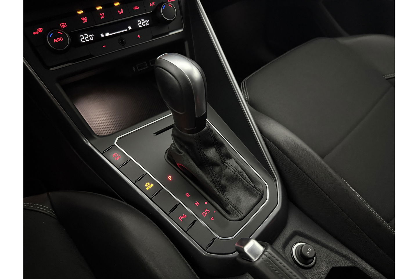 Volkswagen Polo 1.5 TSI R-line DSG 150PK Carplay Virtual LED Clima Adapive-Cruise Navi PDC  16"LMV