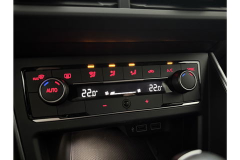 Volkswagen Polo 1.5 TSI R-line DSG 150PK Carplay Virtual LED Clima Adapive-Cruise Navi PDC  16"LMV