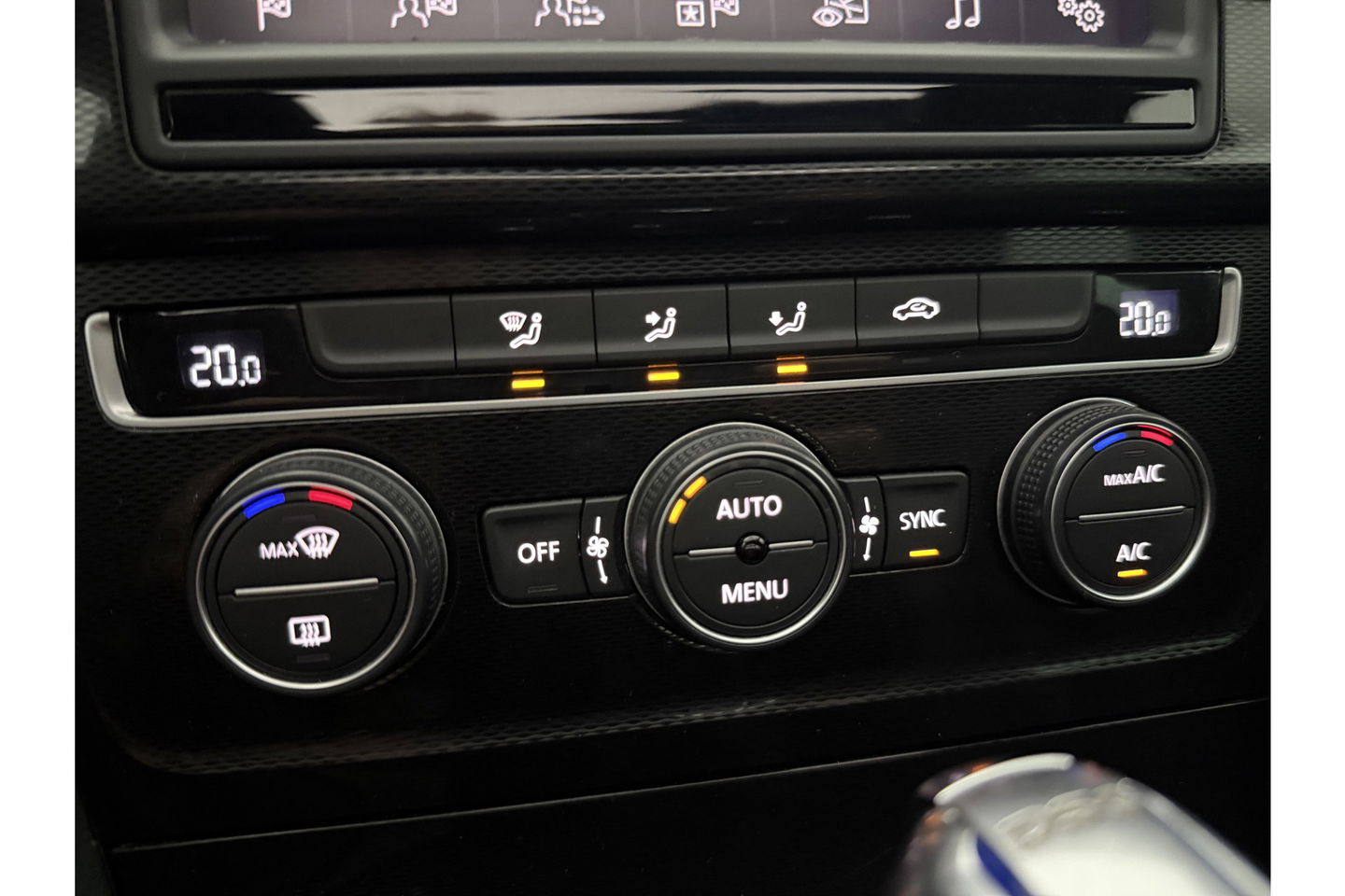 Volkswagen Golf 1.4 TSI GTE 225PK Hybride DSG Pano LED Trekhaak Clima Cruise Navi 18"LMV