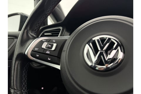 Volkswagen Golf 1.4 TSI GTE 225PK Hybride DSG Pano LED Trekhaak Clima Cruise Navi 18"LMV