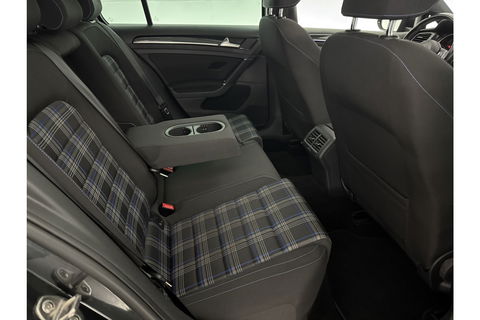 Volkswagen Golf 1.4 TSI GTE 225PK Hybride DSG Pano LED Trekhaak Clima Cruise Navi 18"LMV
