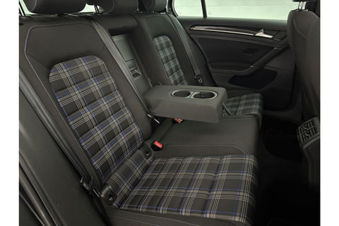 Volkswagen Golf 1.4 TSI GTE 225PK Hybride DSG Pano LED Trekhaak Clima Cruise Navi 18"LMV