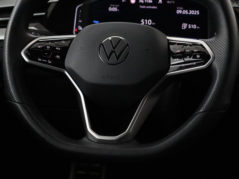 Volkswagen Arteon Shooting Brake 1.4 TSI eHybrid R-Line | Trekhaak | Stoelverwarming | Carplay | Leder/Alcantara | Adaptive cruise | Achterbankverwarming | Camera | Navigatie | Half leder