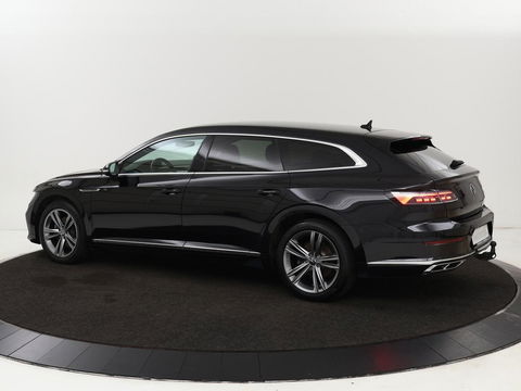 Volkswagen Arteon Shooting Brake 1.4 TSI eHybrid R-Line | Trekhaak | Stoelverwarming | Carplay | Leder/Alcantara | Adaptive cruise | Achterbankverwarming | Camera | Navigatie | Half leder