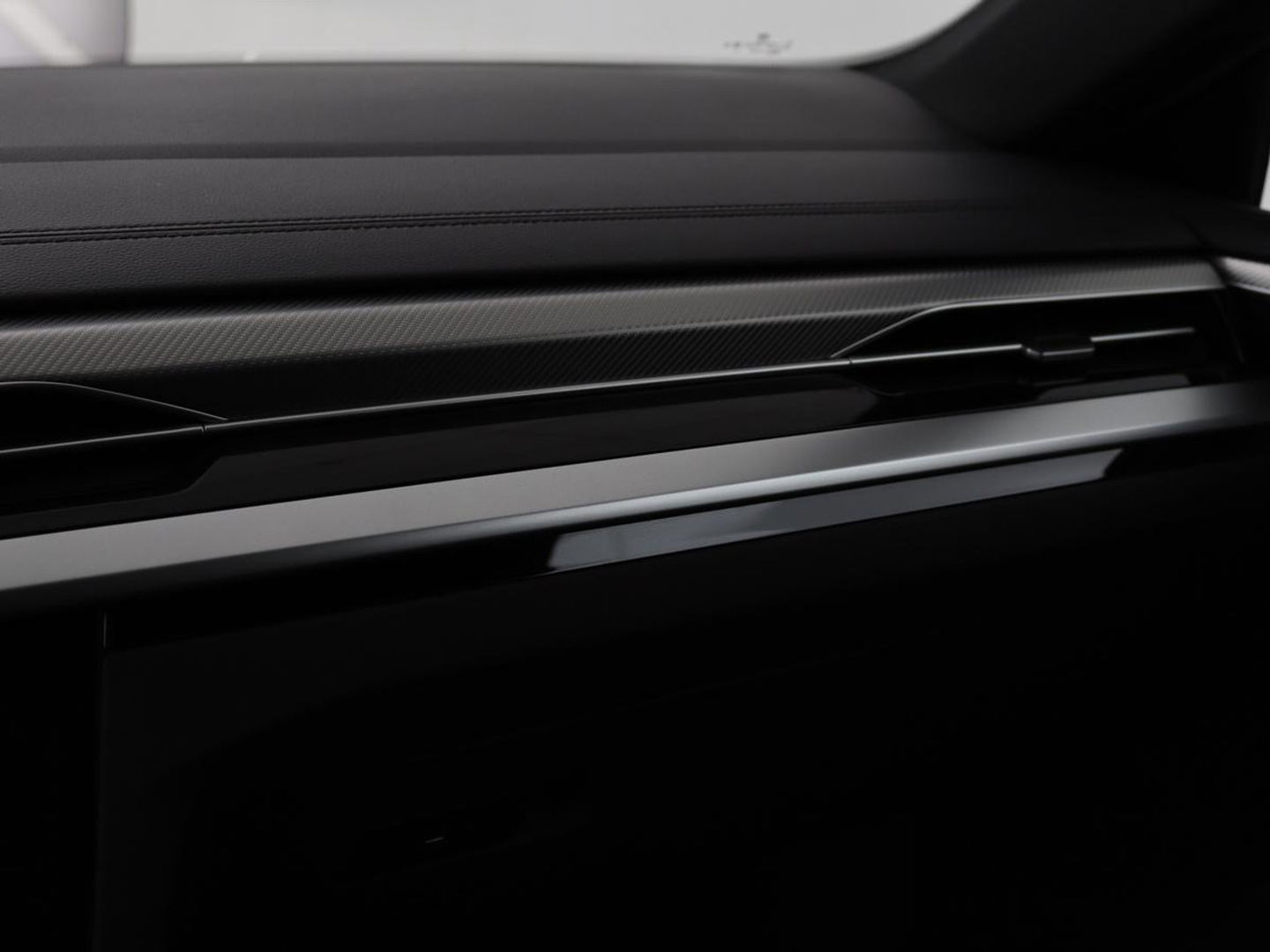 Volkswagen Arteon Shooting Brake 1.4 TSI eHybrid R-Line | Trekhaak | Stoelverwarming | Carplay | Leder/Alcantara | Adaptive cruise | Achterbankverwarming | Camera | Navigatie | Half leder