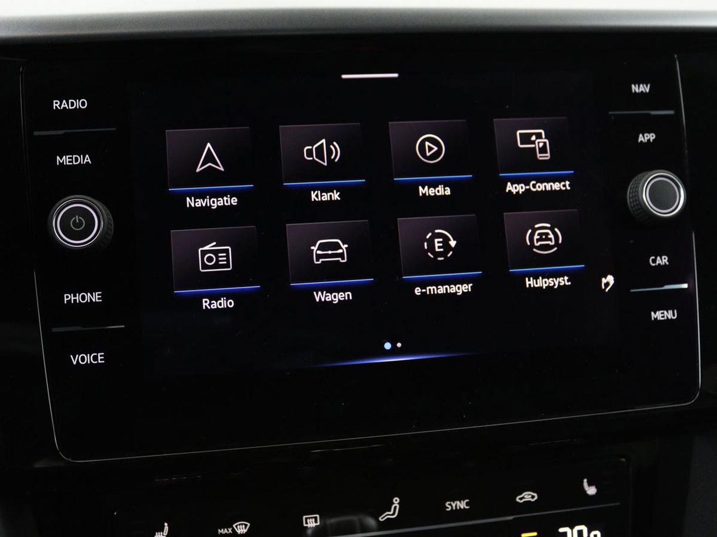 Volkswagen Arteon Shooting Brake 1.4 TSI eHybrid R-Line | Trekhaak | Stoelverwarming | Carplay | Leder/Alcantara | Adaptive cruise | Achterbankverwarming | Camera | Navigatie | Half leder