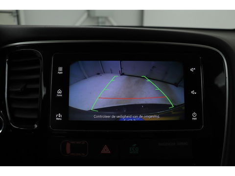 Mitsubishi Outlander 2.0 PHEV Pure | Trekhaak | Carplay | Camera | Half leder | Keyless | Climate control | Cruise control