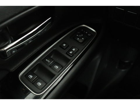 Mitsubishi Outlander 2.0 PHEV Pure | Trekhaak | Carplay | Camera | Half leder | Keyless | Climate control | Cruise control