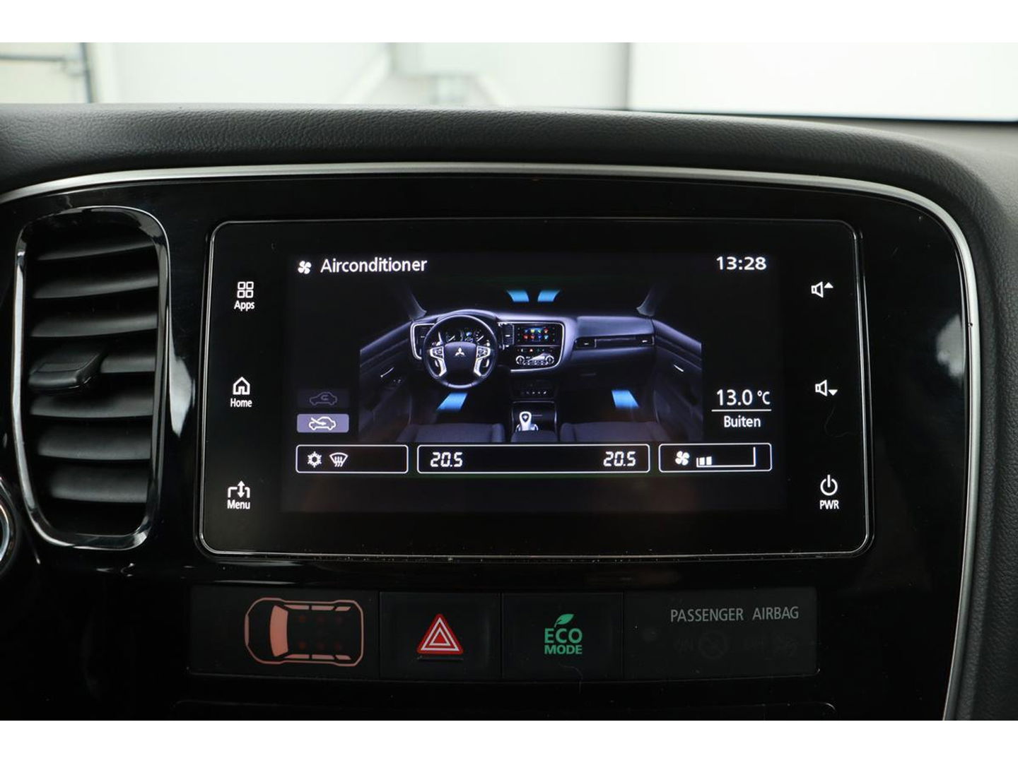 Mitsubishi Outlander 2.0 PHEV Pure | Trekhaak | Carplay | Camera | Half leder | Keyless | Climate control | Cruise control