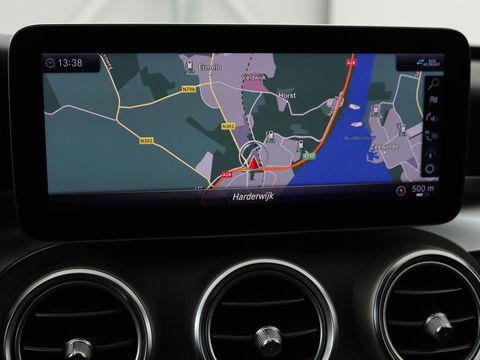 Mercedes-Benz C-Klasse 300e AMG Night | Adaptive cruise | Stoelverwarming | Carplay | Leder/Alcantara | Camera | Navigatie | Full LED