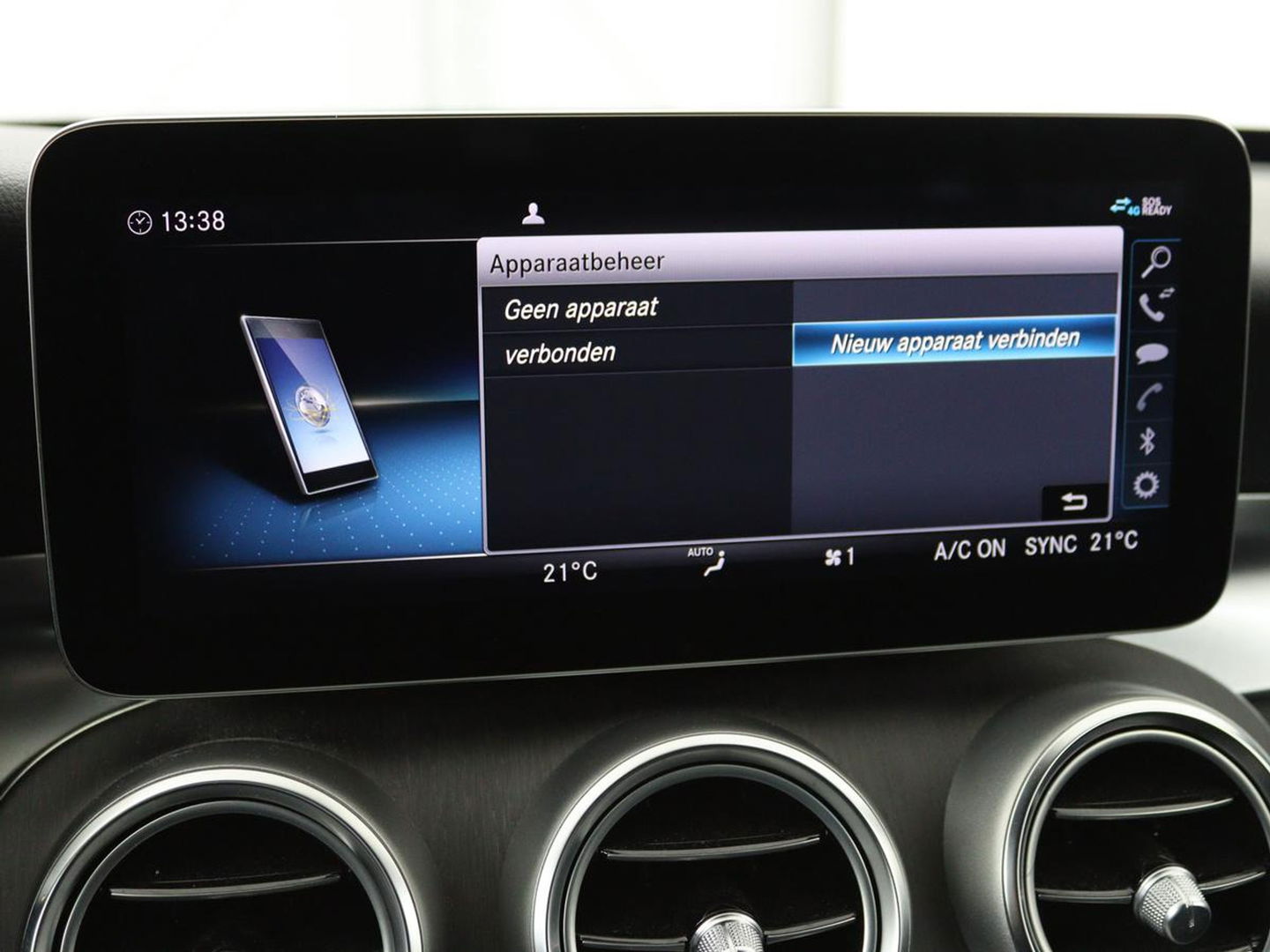 Mercedes-Benz C-Klasse 300e AMG Night | Adaptive cruise | Stoelverwarming | Carplay | Leder/Alcantara | Camera | Navigatie | Full LED