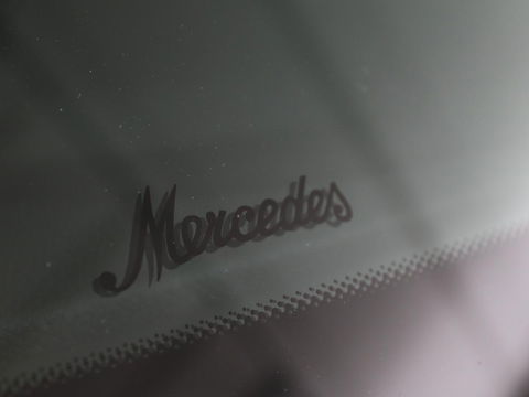 Mercedes-Benz C-Klasse 300e AMG Night | Adaptive cruise | Stoelverwarming | Carplay | Leder/Alcantara | Camera | Navigatie | Full LED