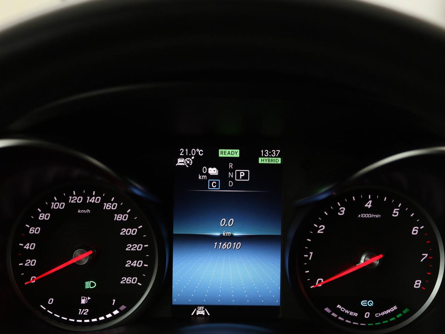 Mercedes-Benz C-Klasse 300e AMG Night | Adaptive cruise | Stoelverwarming | Carplay | Leder/Alcantara | Camera | Navigatie | Full LED