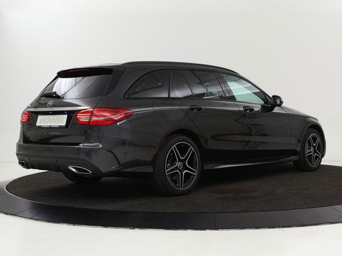 Mercedes-Benz C-Klasse 300e AMG Night | Adaptive cruise | Stoelverwarming | Carplay | Leder/Alcantara | Camera | Navigatie | Full LED