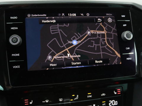 Volkswagen Passat 2.0 TDI Comfort Business | Stoelverwarming | Camera | Adaptive cruise | Carplay | Massage | Navigatie | Full LED | Parkeerhulp