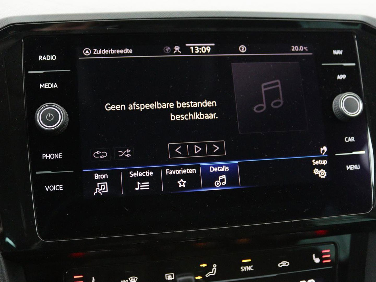 Volkswagen Passat 2.0 TDI Comfort Business | Stoelverwarming | Camera | Adaptive cruise | Carplay | Massage | Navigatie | Full LED | Parkeerhulp