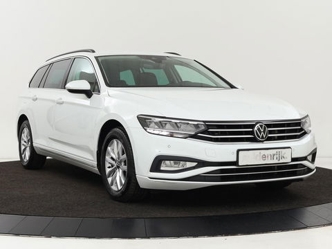 Volkswagen Passat 2.0 TDI Comfort Business | Stoelverwarming | Camera | Adaptive cruise | Carplay | Massage | Navigatie | Full LED | Parkeerhulp