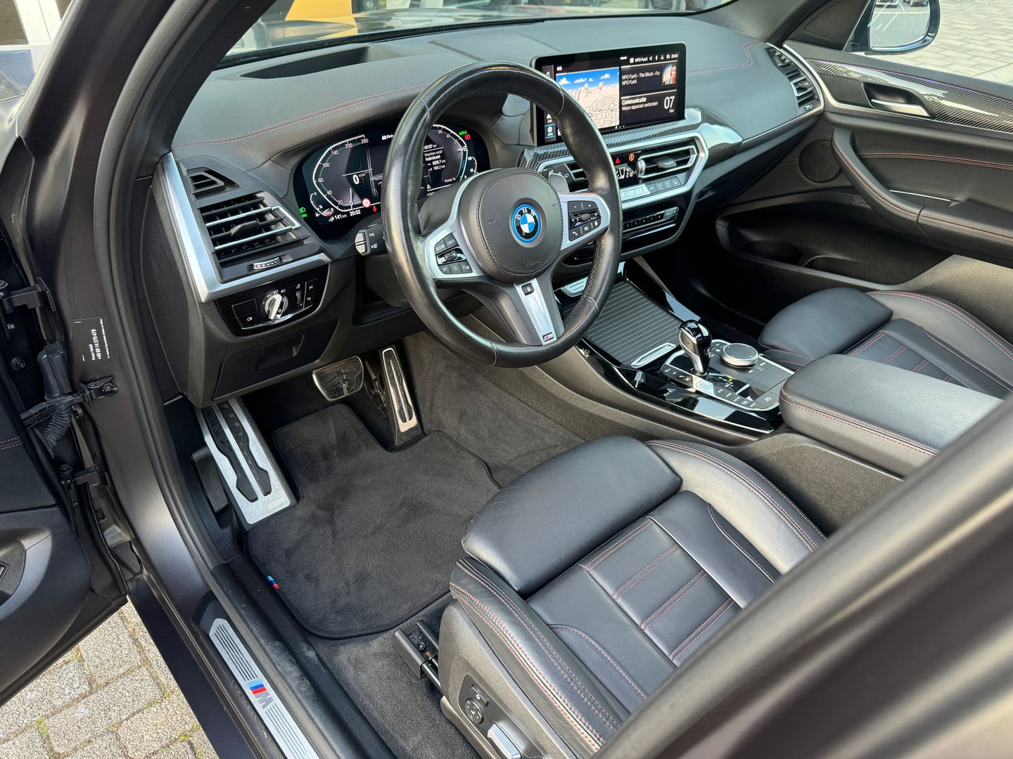 BMW X3 XDrive30e M Sport Frozen|Pano|Key|Memor|HuD|360|Laser
