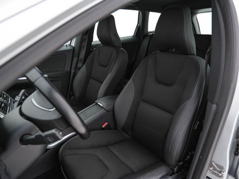 Volvo XC60 2.0 D4 FWD Momentum Business-Pack-Connect *LEATHER-MICROFIBRE | NAVI-FULLMAP |  ECC | HEATED-SEATS | PDC | CRUISE | COMFORT-SEATS | 18''ALU*