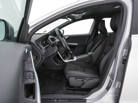 Volvo XC60 2.0 D4 FWD Momentum Business-Pack-Connect *LEATHER-MICROFIBRE | NAVI-FULLMAP |  ECC | HEATED-SEATS | PDC | CRUISE | COMFORT-SEATS | 18''ALU*