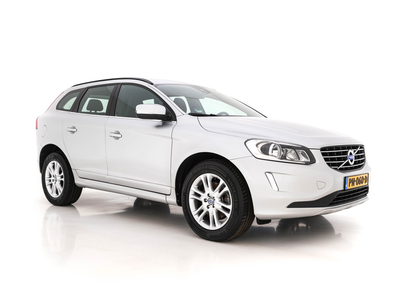 Volvo XC60 2.0 D4 FWD Momentum Business-Pack-Connect *LEATHER-MICROFIBRE | NAVI-FULLMAP |  ECC | HEATED-SEATS | PDC | CRUISE | COMFORT-SEATS | 18''ALU*