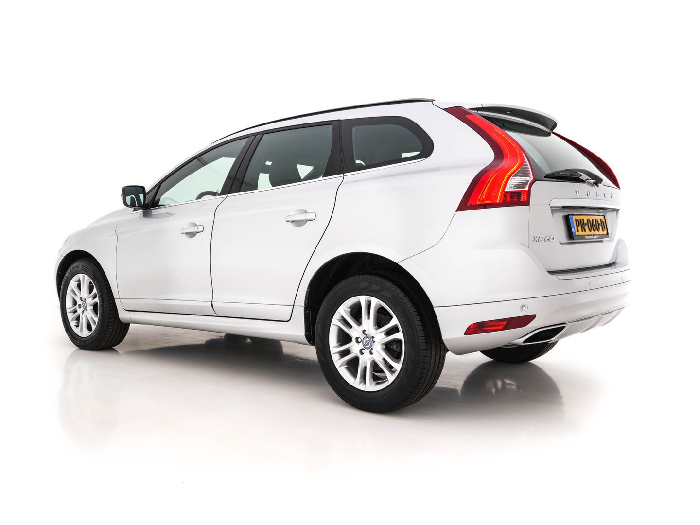 Volvo XC60 2.0 D4 FWD Momentum Business-Pack-Connect *LEATHER-MICROFIBRE | NAVI-FULLMAP |  ECC | HEATED-SEATS | PDC | CRUISE | COMFORT-SEATS | 18''ALU*