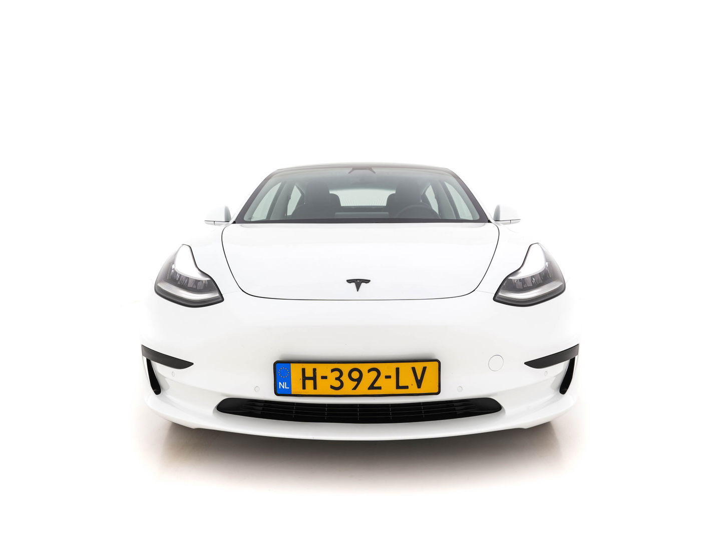 Tesla Model 3 Standard RWD Plus 60 kWh [ 3-Fase ] (INCL-BTW) Aut. *PANO | AUTO-PILOT | NAPPA-LEATHER | KEYLESS | FULL-LED | MEMORY-PACK | SURROUND-VIEW | DAB | CARPLAY | DIGI-COCKPIT | LANE-ASSIST | COMFORT-SEATS | 19"ALU*