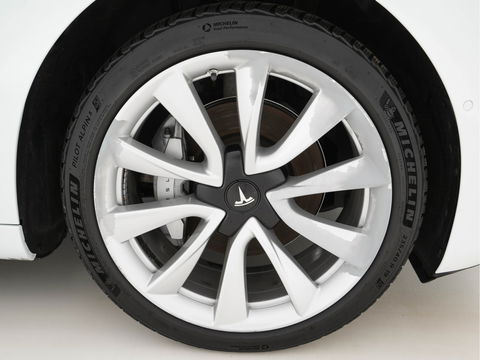 Tesla Model 3 Standard RWD Plus 60 kWh [ 3-Fase ] (INCL-BTW) Aut. *PANO | AUTO-PILOT | NAPPA-LEATHER | KEYLESS | FULL-LED | MEMORY-PACK | SURROUND-VIEW | DAB | CARPLAY | DIGI-COCKPIT | LANE-ASSIST | COMFORT-SEATS | 19"ALU*