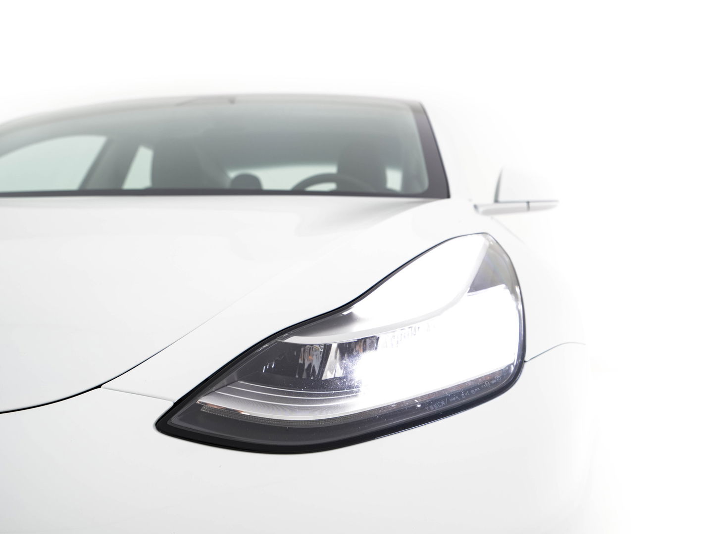 Tesla Model 3 Standard RWD Plus 60 kWh [ 3-Fase ] (INCL-BTW) Aut. *PANO | AUTO-PILOT | NAPPA-LEATHER | KEYLESS | FULL-LED | MEMORY-PACK | SURROUND-VIEW | DAB | CARPLAY | DIGI-COCKPIT | LANE-ASSIST | COMFORT-SEATS | 19"ALU*