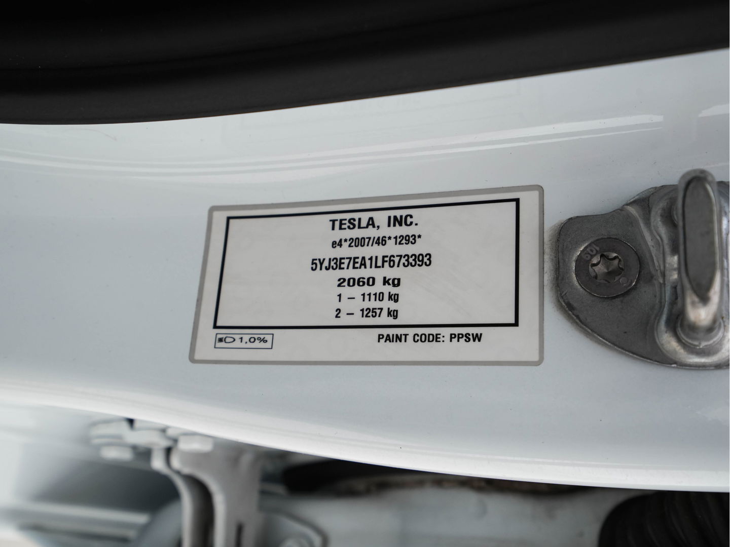 Tesla Model 3 Standard RWD Plus 60 kWh [ 3-Fase ] (INCL-BTW) Aut. *PANO | AUTO-PILOT | NAPPA-LEATHER | KEYLESS | FULL-LED | MEMORY-PACK | SURROUND-VIEW | DAB | CARPLAY | DIGI-COCKPIT | LANE-ASSIST | COMFORT-SEATS | 19"ALU*